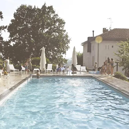 Trisano Bed & Breakfast 4*